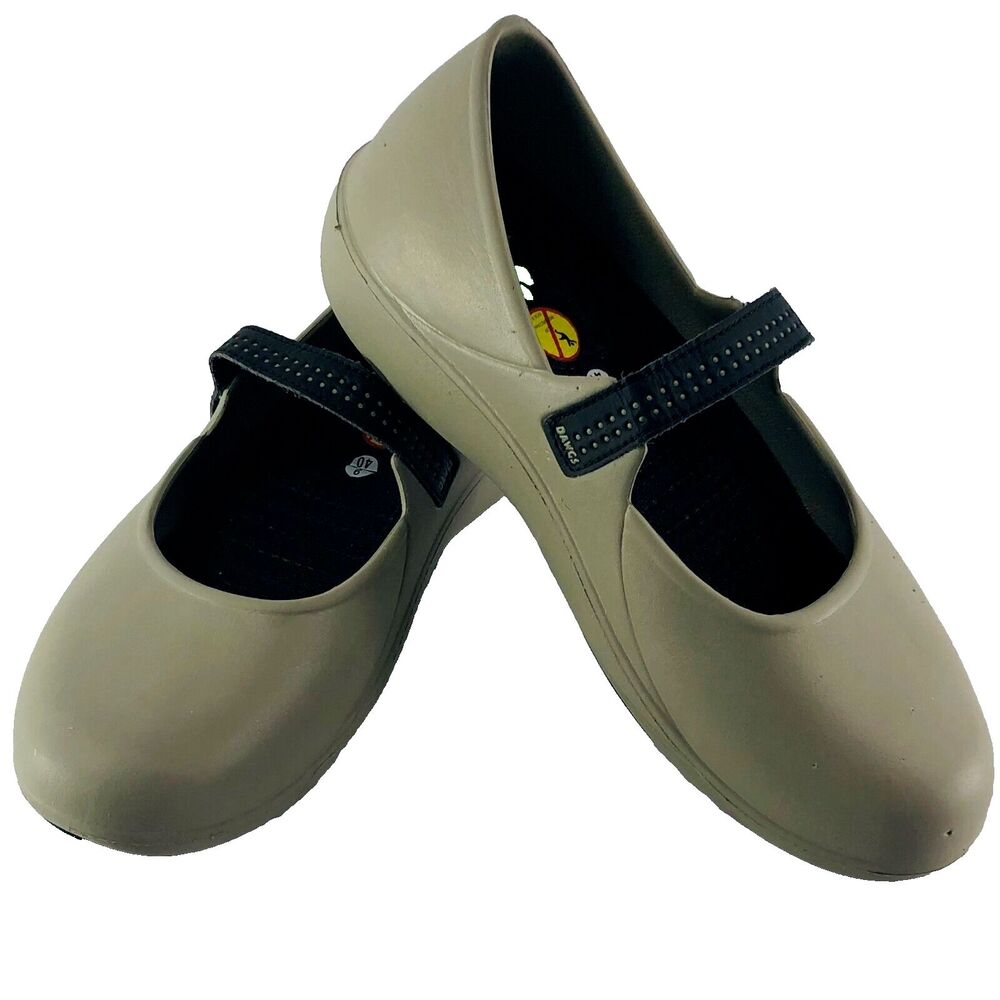 DAWGS Shoes Women's Size 9 Beige Mary Jane Flats Clogs Non-Slip Tracker Treads